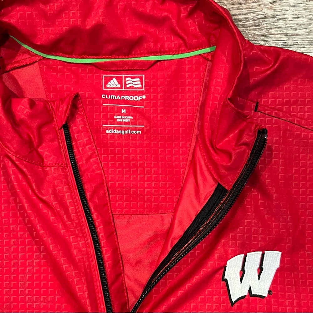Adidas Golf ClimaProof Wisconsin Badgers Red Vest Size Medium - Picture 2 of 4